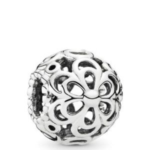 Picking daisies flower charm